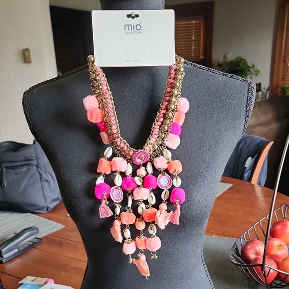 MIA Pink and Orange Bohemian Necklace - Picture 6 of 7